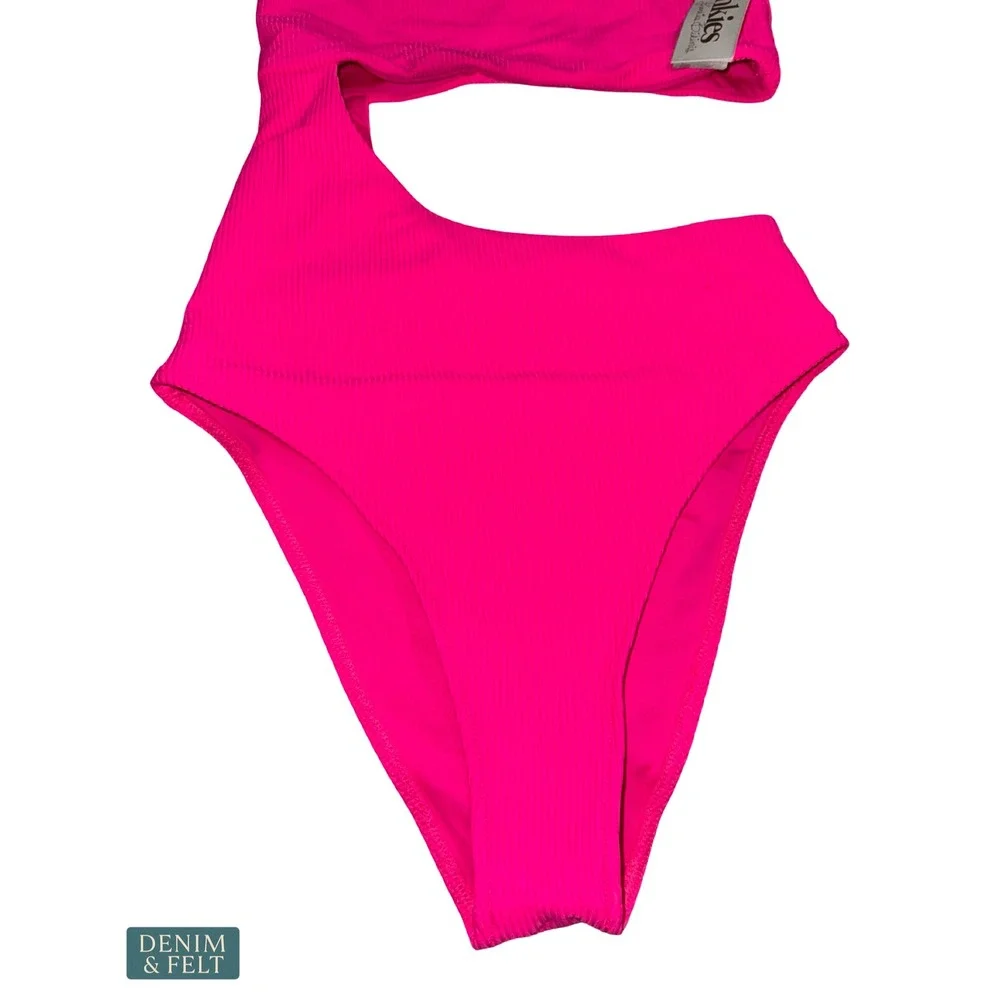 NEW Frankies Bikinis Carter Ribbed Cutout One Piece Swimsuit Pink Small